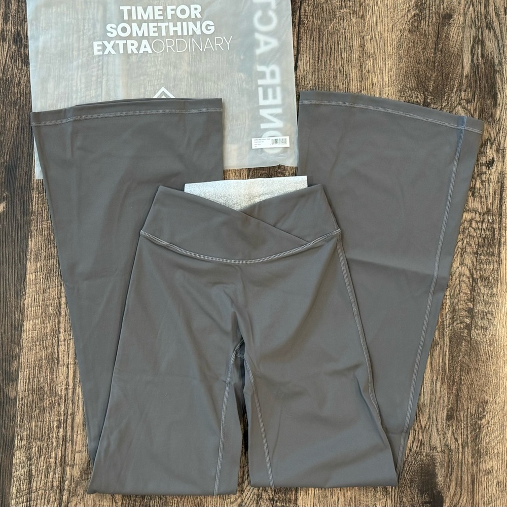 NWOT Oner Active Unified Wrap Flares | XS Short - Ash Grey